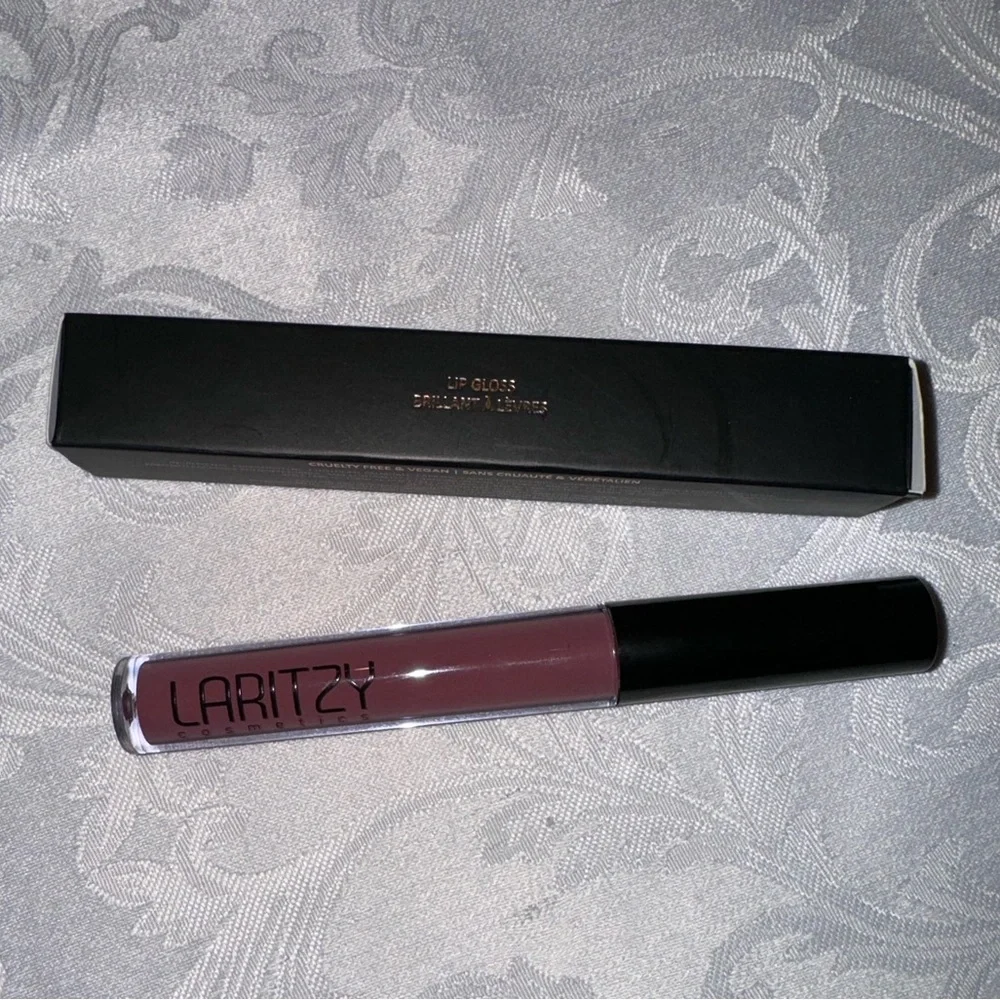 Laritzy Lip Gloss Brilliant ALevres - Nudes, NEW in Box